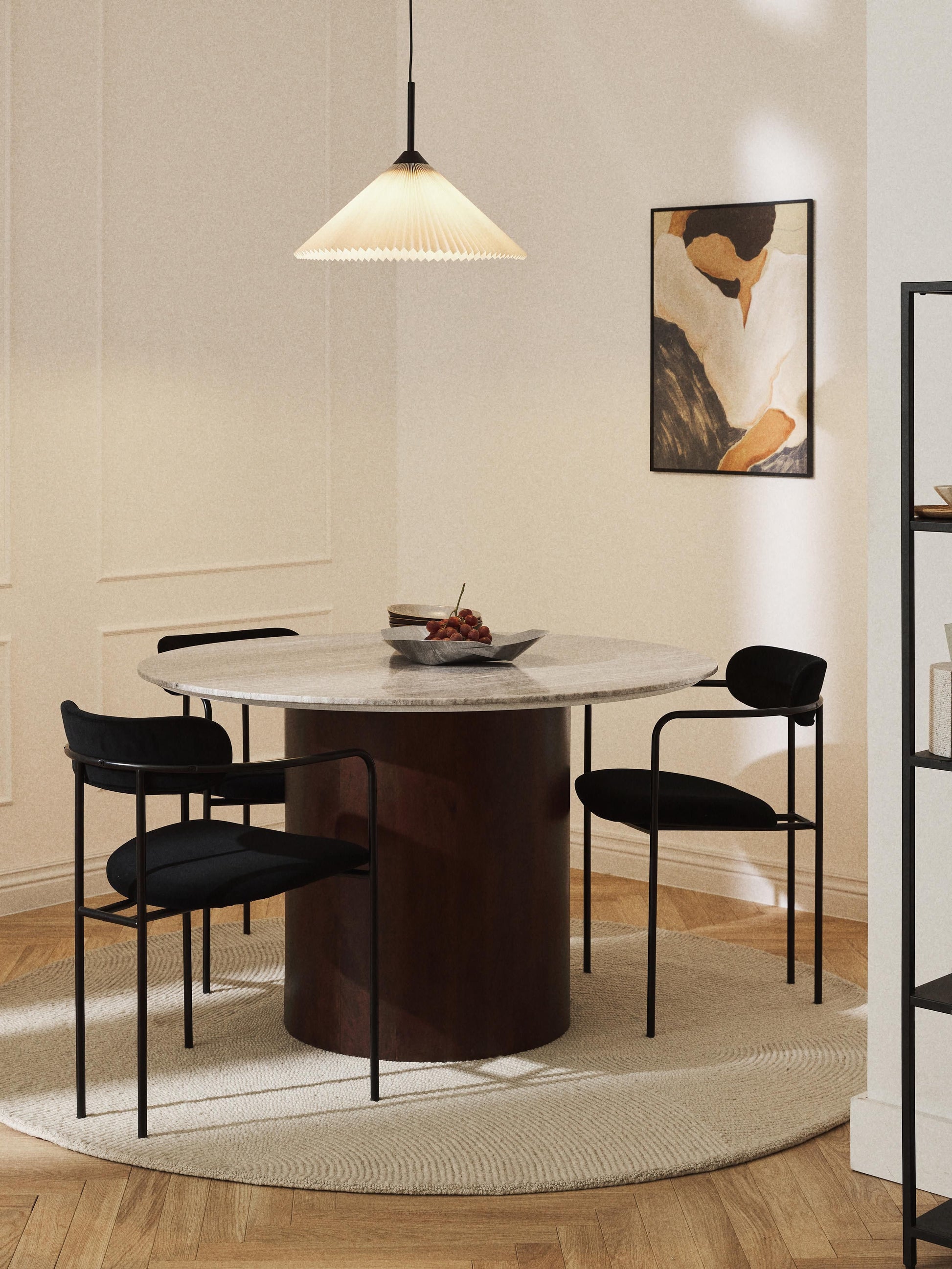 Abbrocca Round Dining Table in Marble, Ø 120 cm
