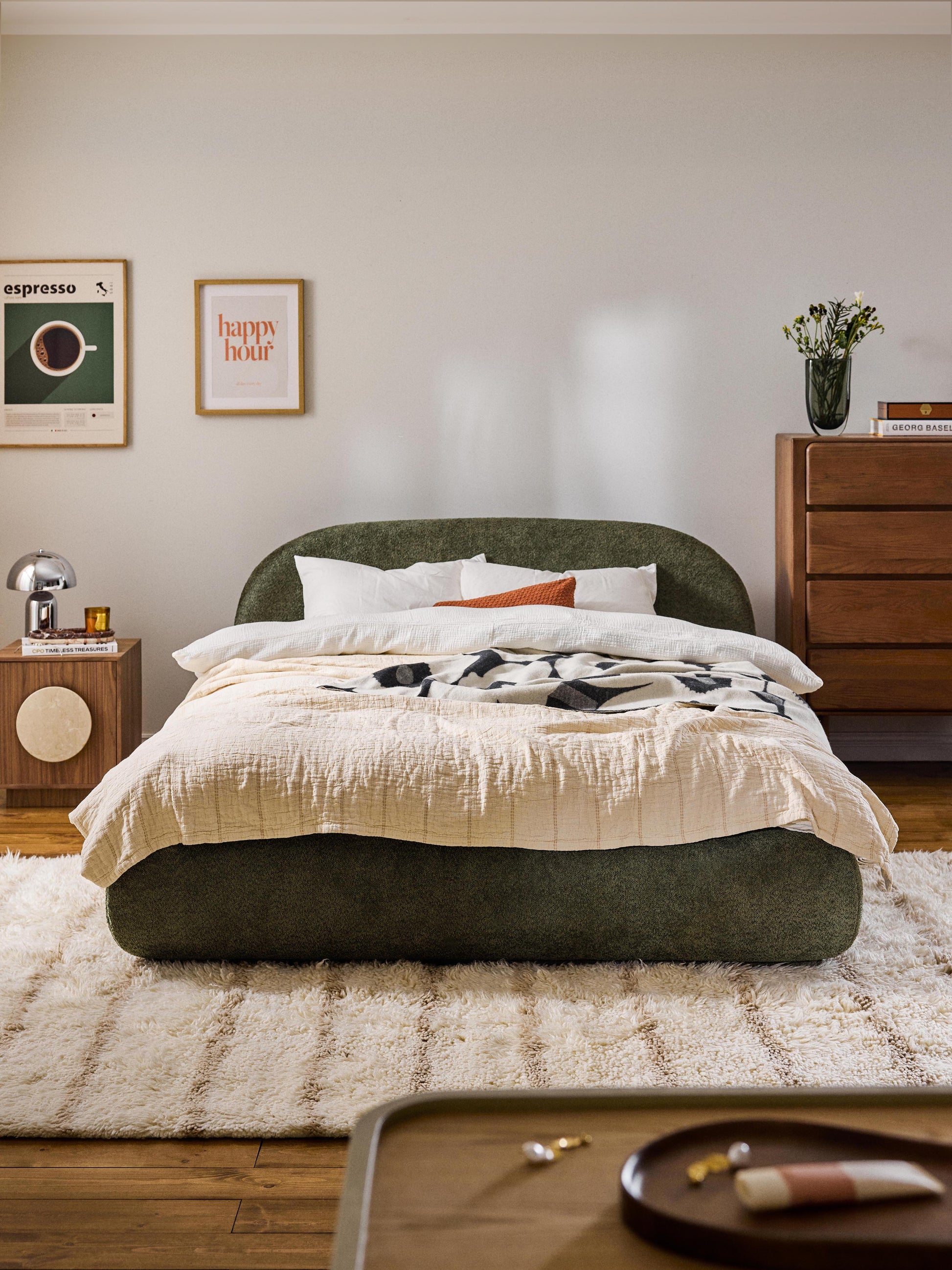 Albstead Upholstered Bed in Teddy Bouclé