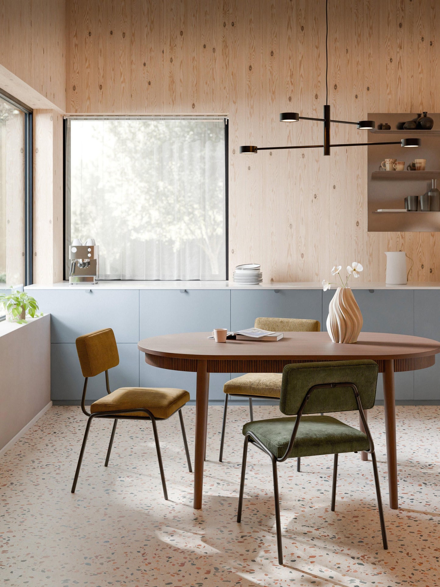 Calbrenn Dining Table, Extendable, in Various Sizes