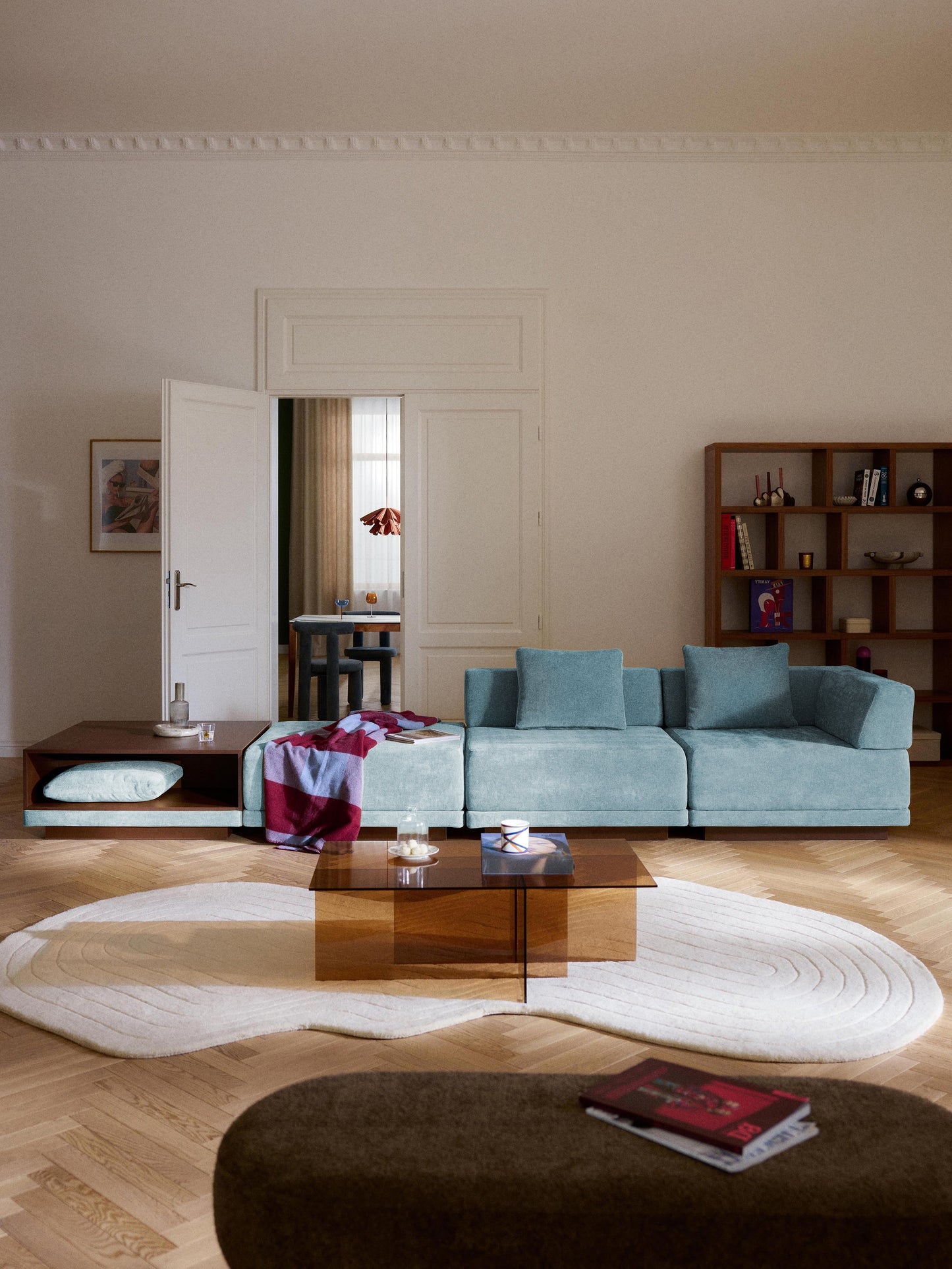 Colbrant Modular Sofa (4-Seater) with Coffee Table & Ottoman