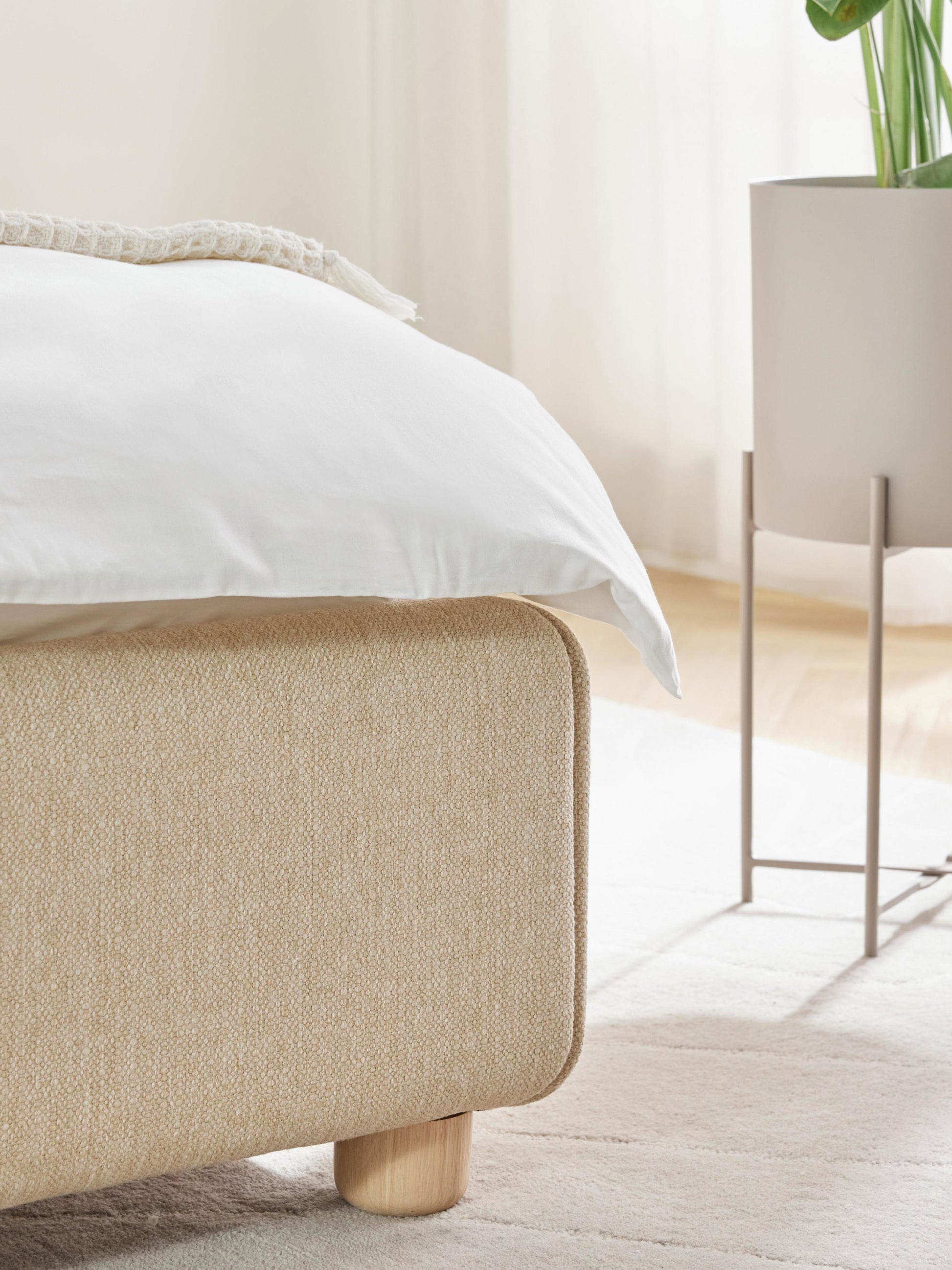 Ebbrant Upholstered Bed