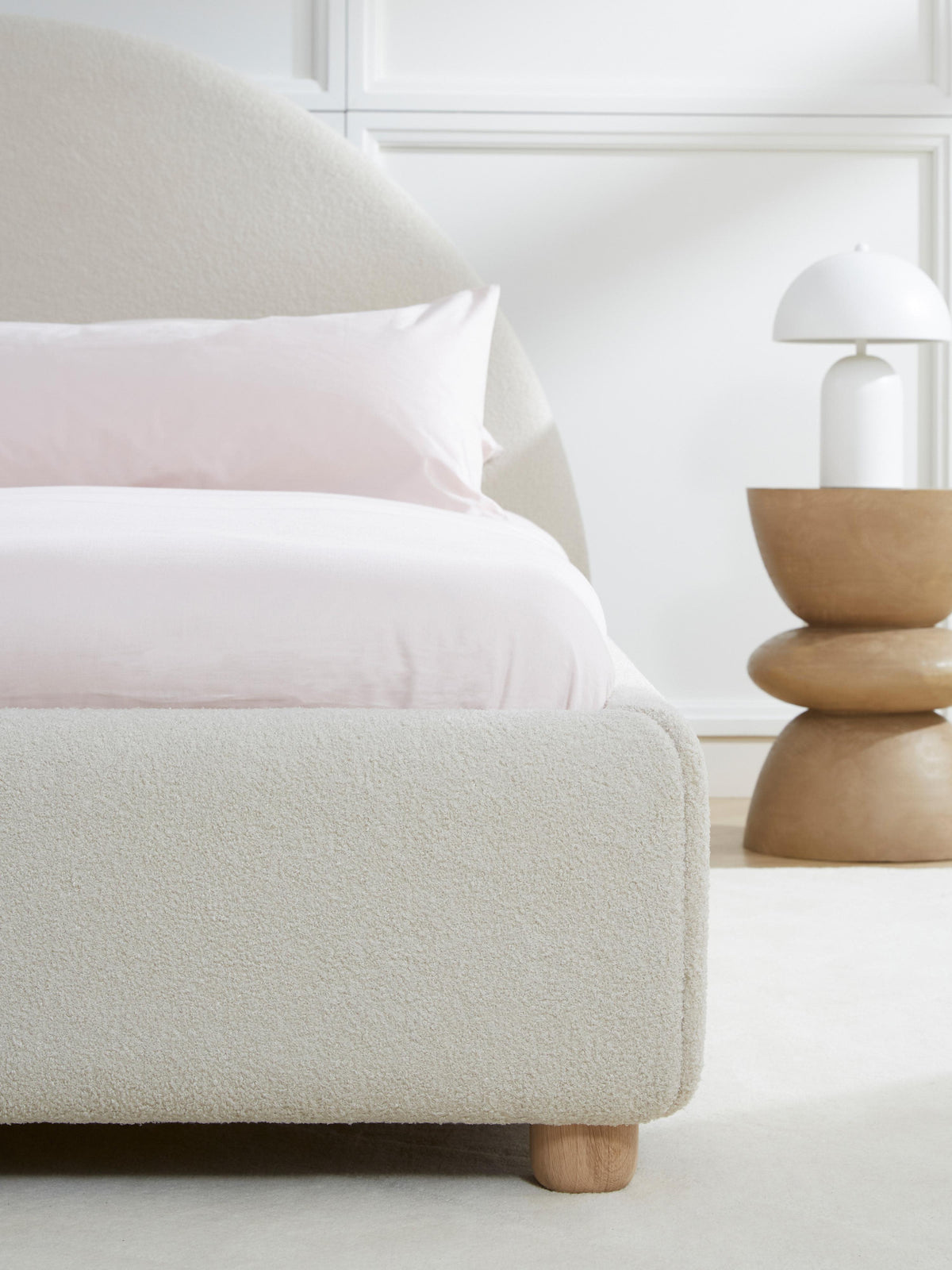Ebbrant Upholstered Bed in Teddy