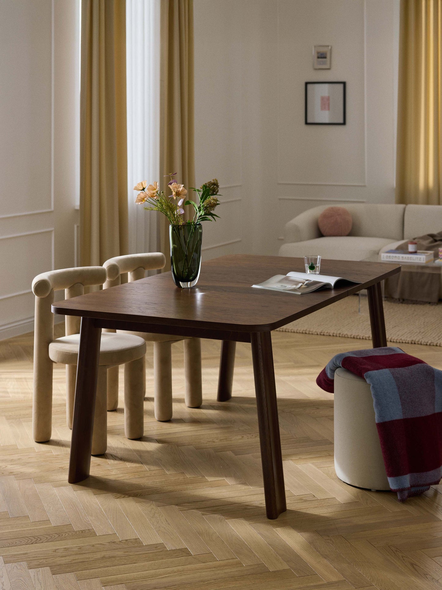Embralto Dining Table, Extendable, in Various Sizes