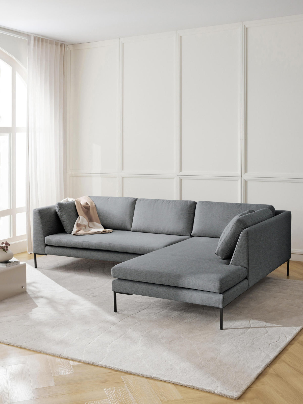 Emmreth Corner Sofa with Metal Legs