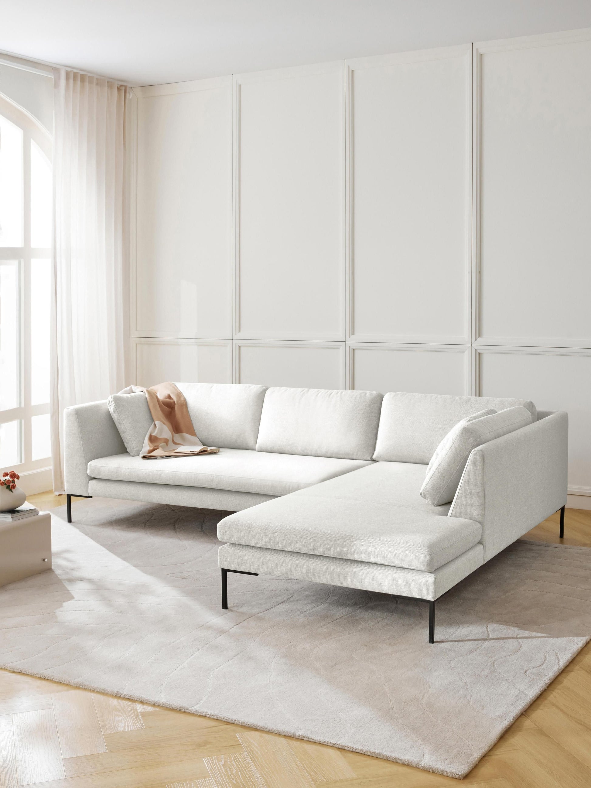 Emmreth Corner Sofa with Metal Legs