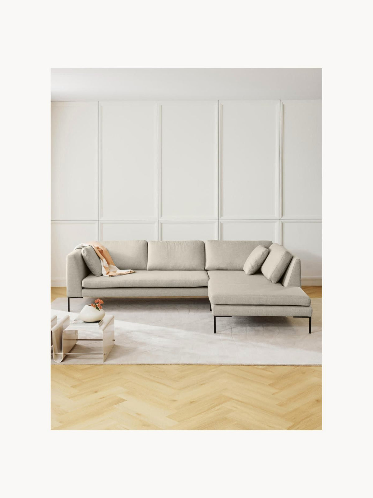 Emmreth Corner Sofa with Metal Legs