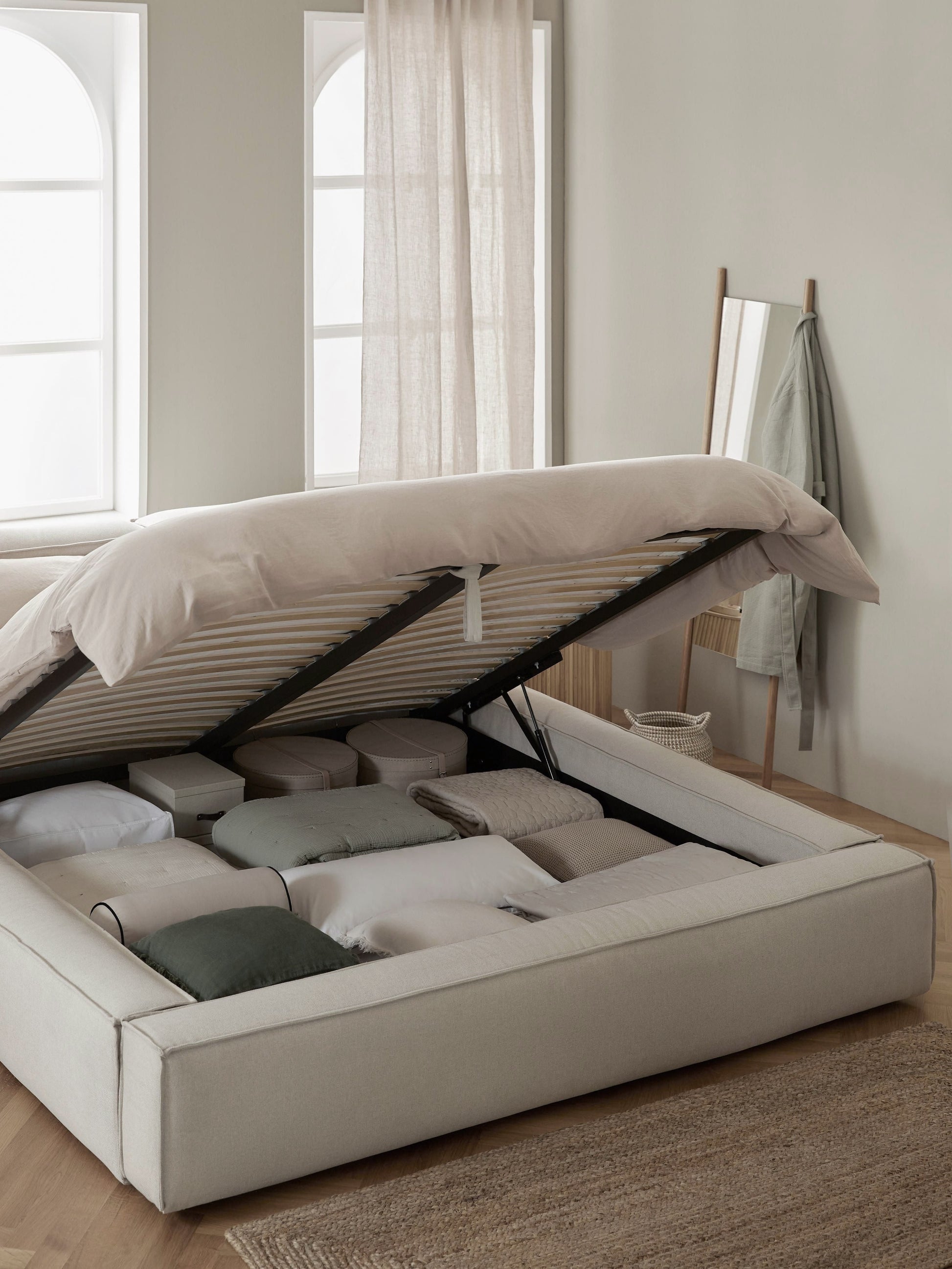 Lenquist Upholstered Bed with Storage