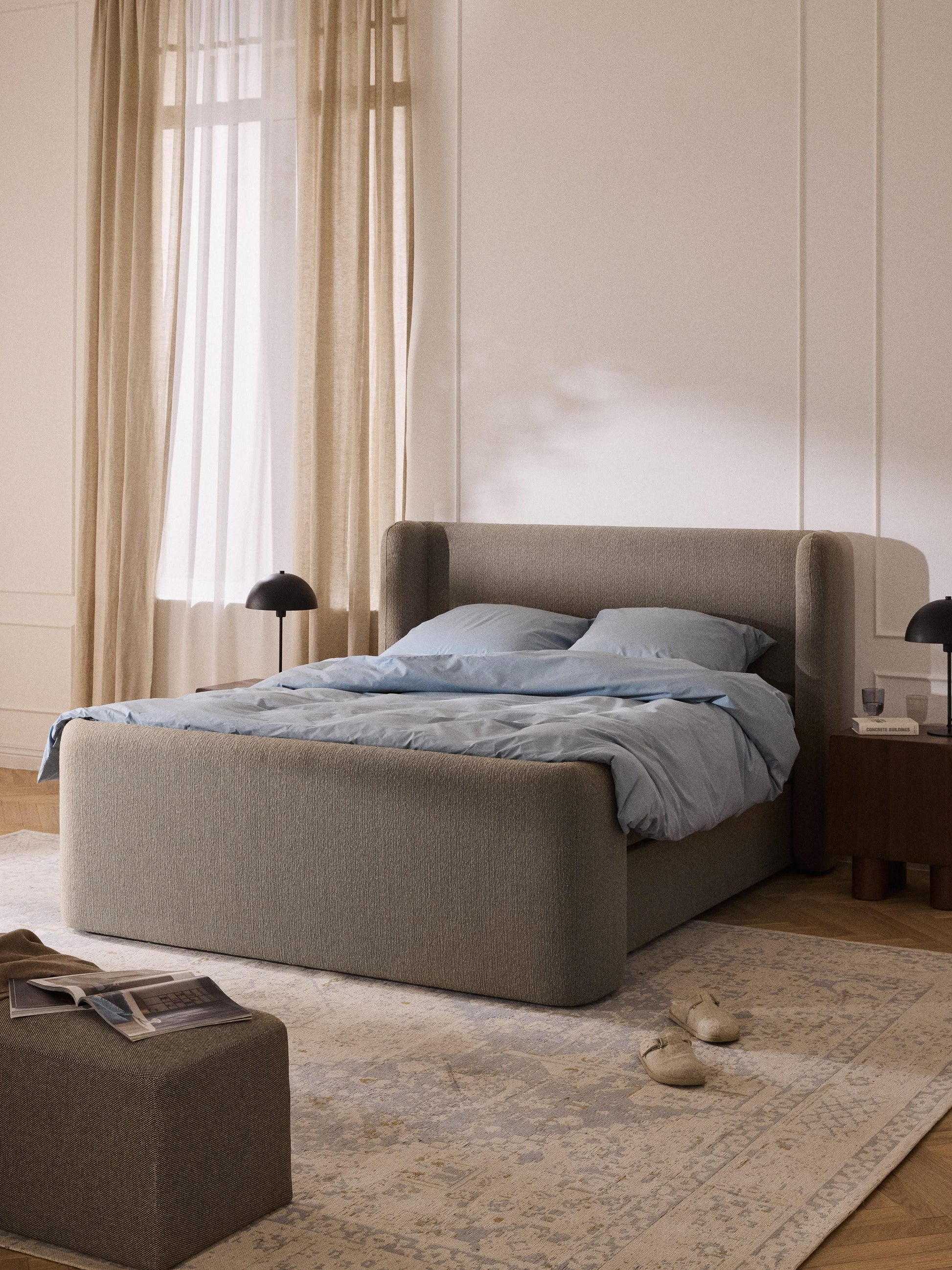 Perlyth Box Spring Bed in Bouclé
