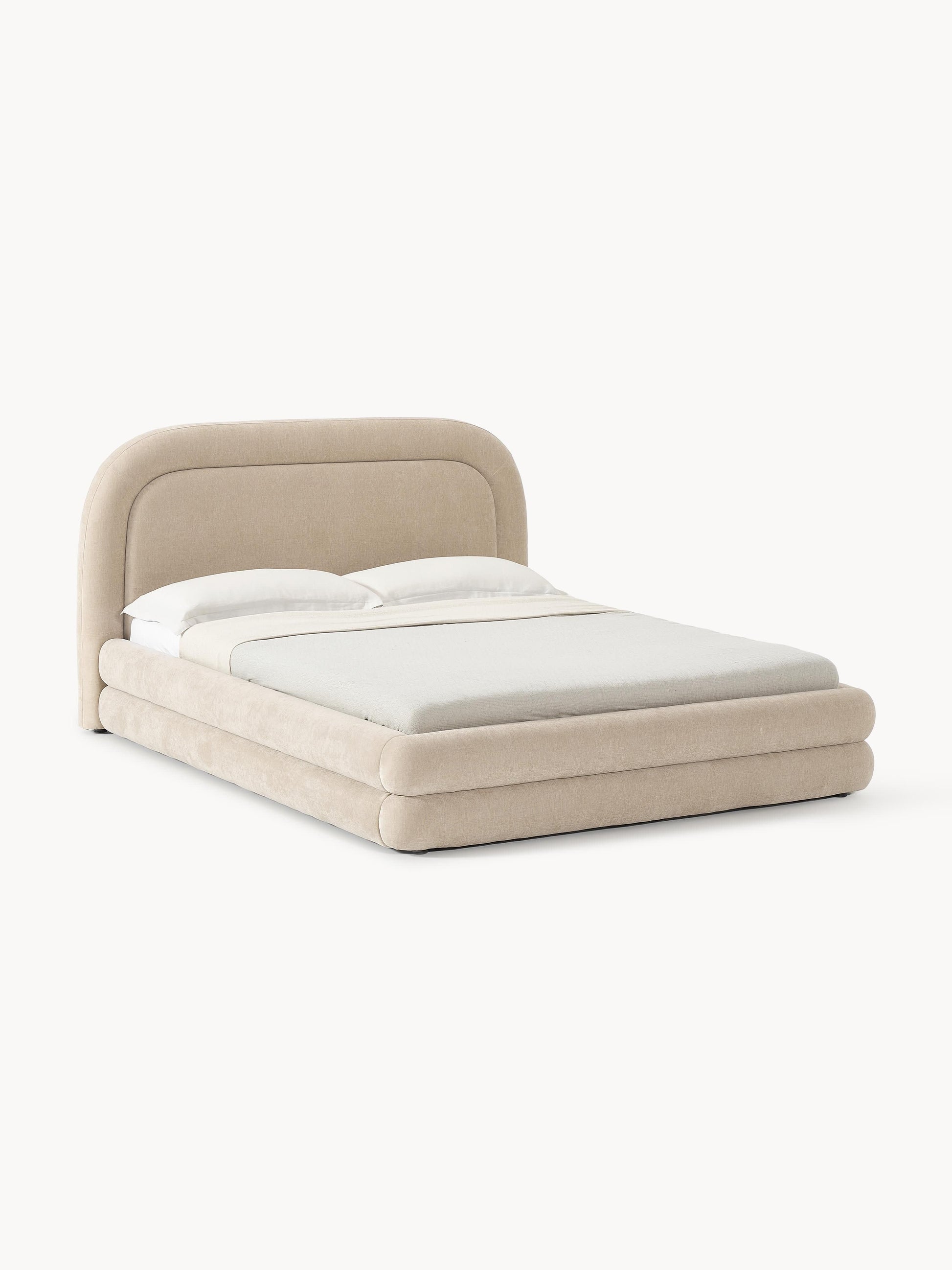 Solvante Upholstered Bed