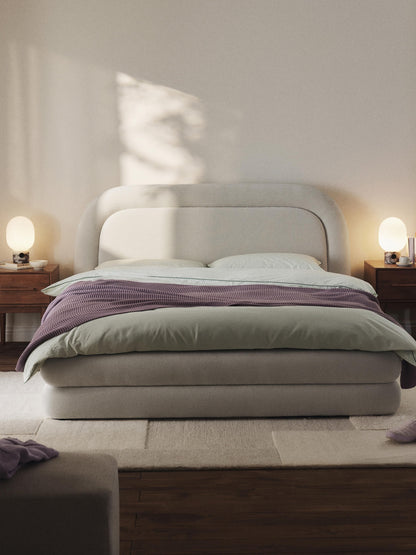 Solvante Upholstered Bed