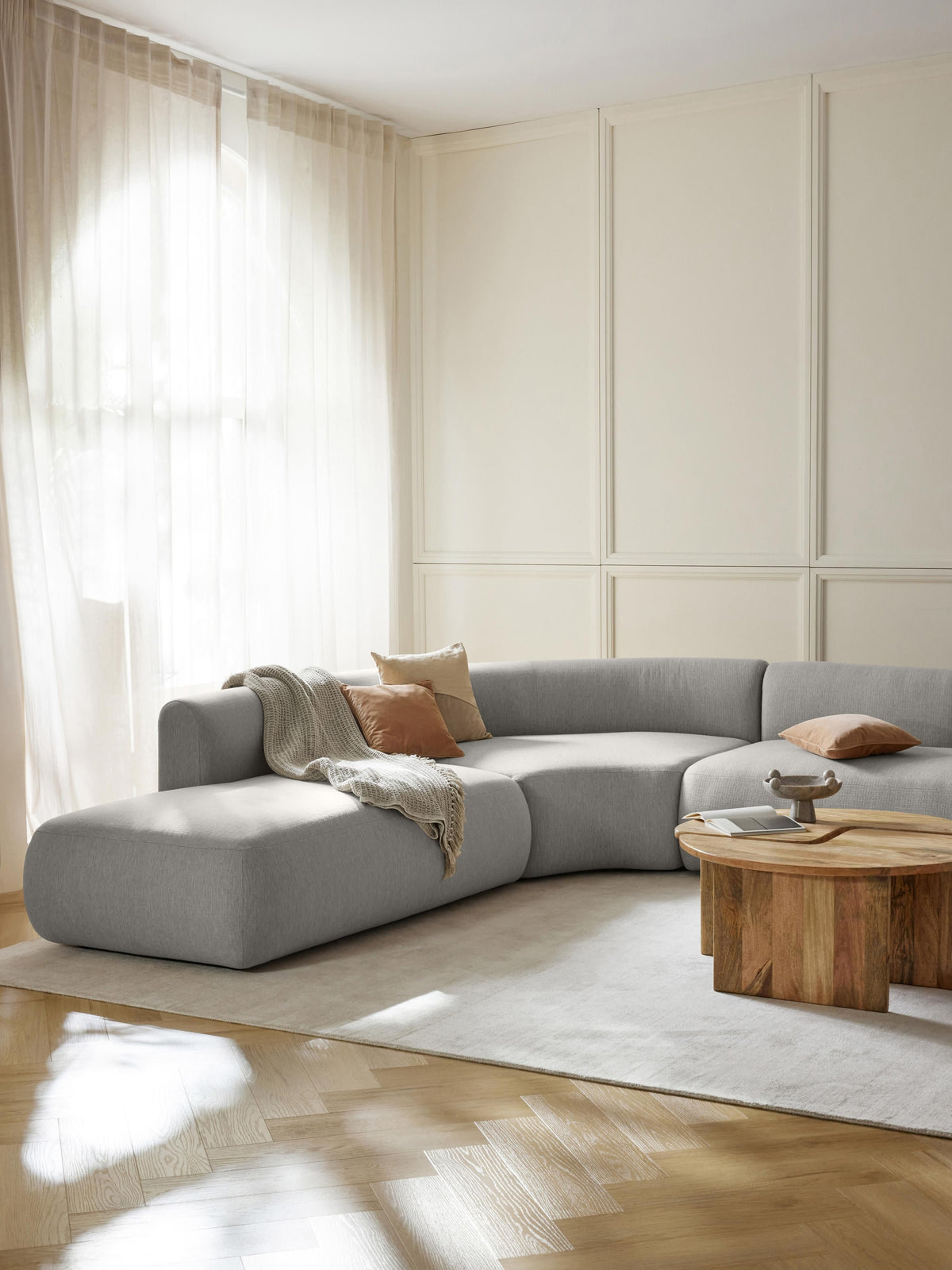 Sovranth Chaise Module